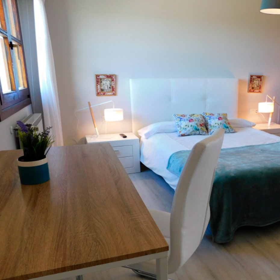 Details of Room 5 double at Artola rural accommodation